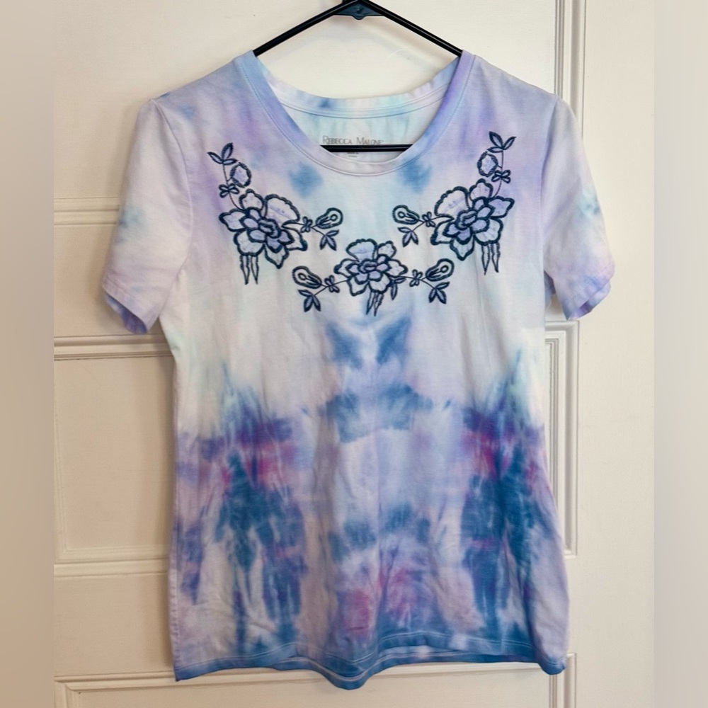 ❤️‍🔥custom Rebecca Malone v neck size M